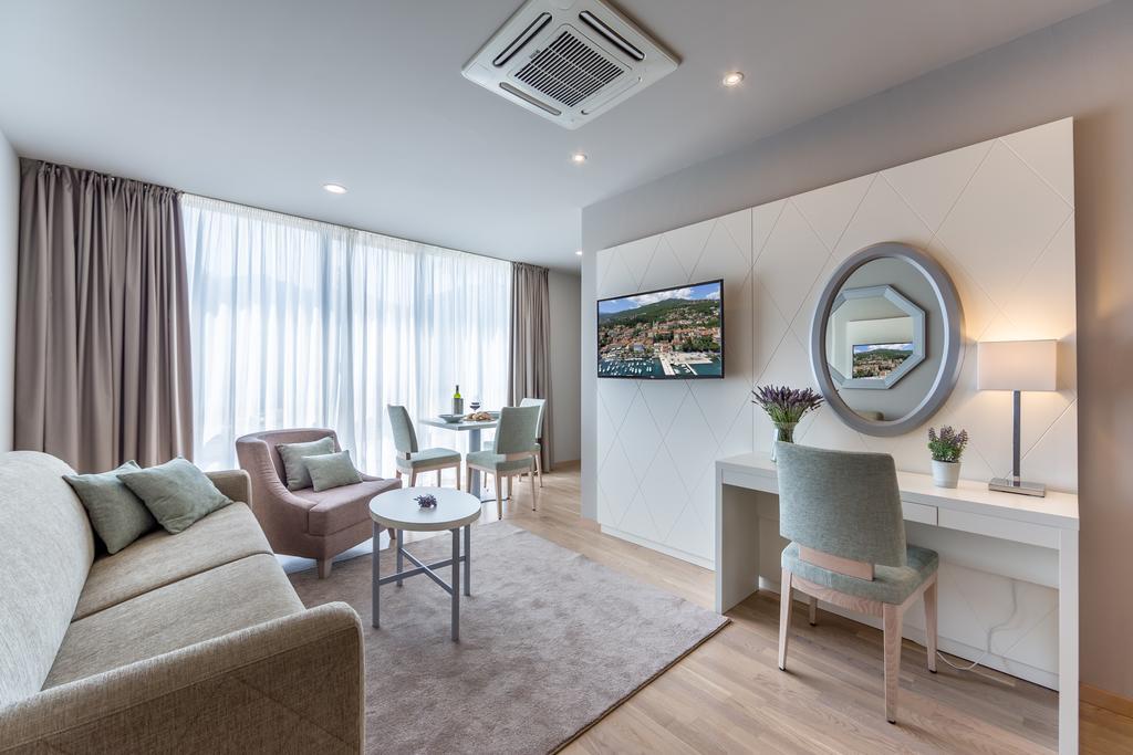 Apartments & Rooms Preelook Opatija Eksteriør bilde