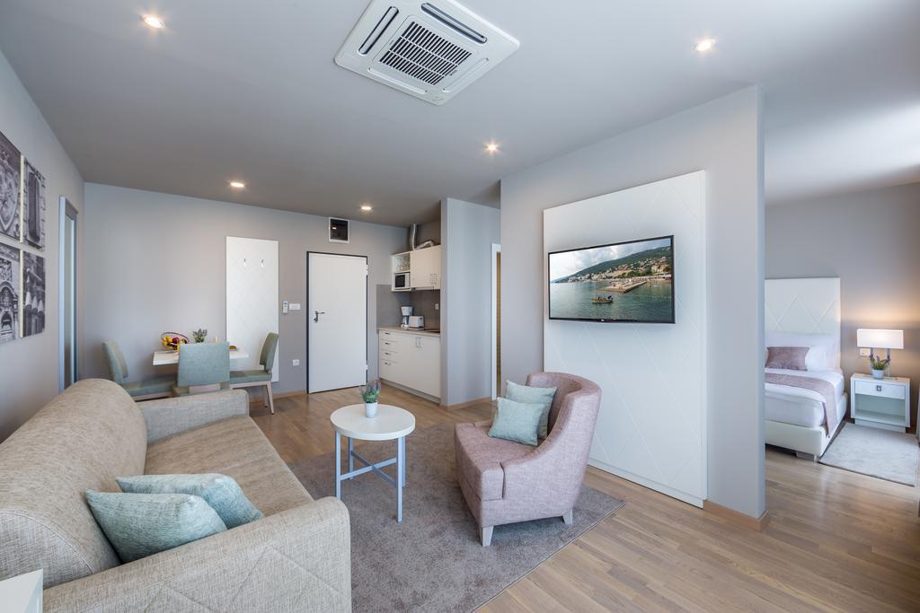 Apartments & Rooms Preelook Opatija Eksteriør bilde