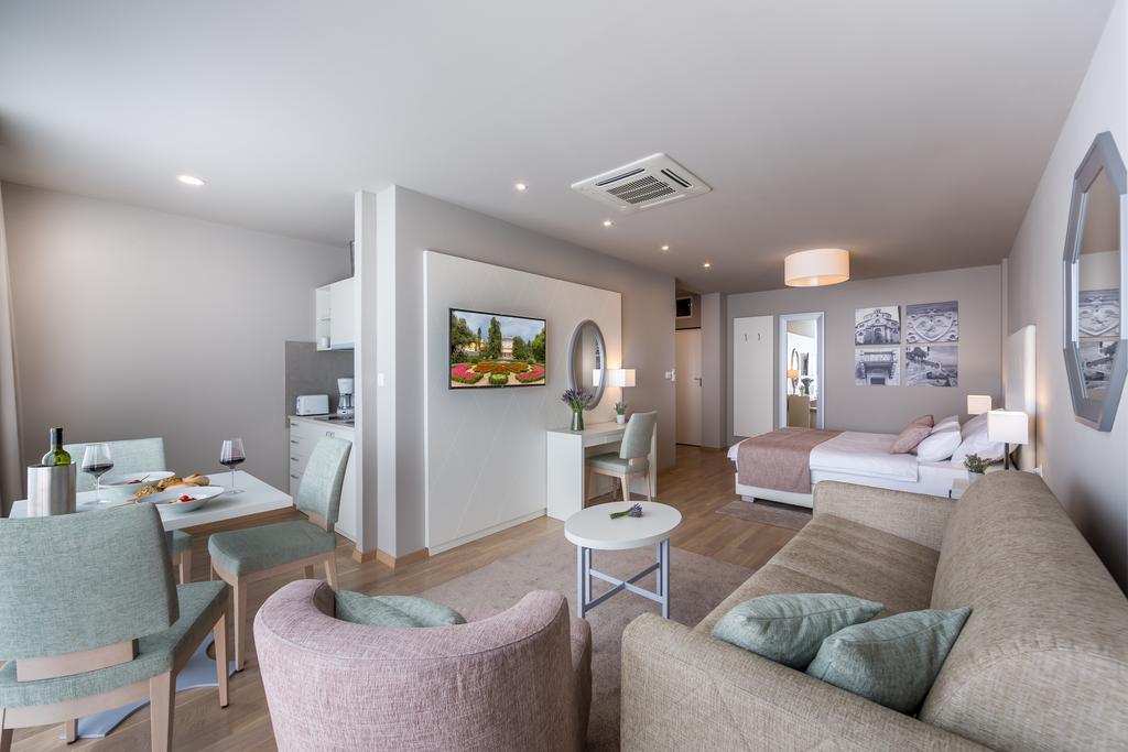 Apartments & Rooms Preelook Opatija Eksteriør bilde